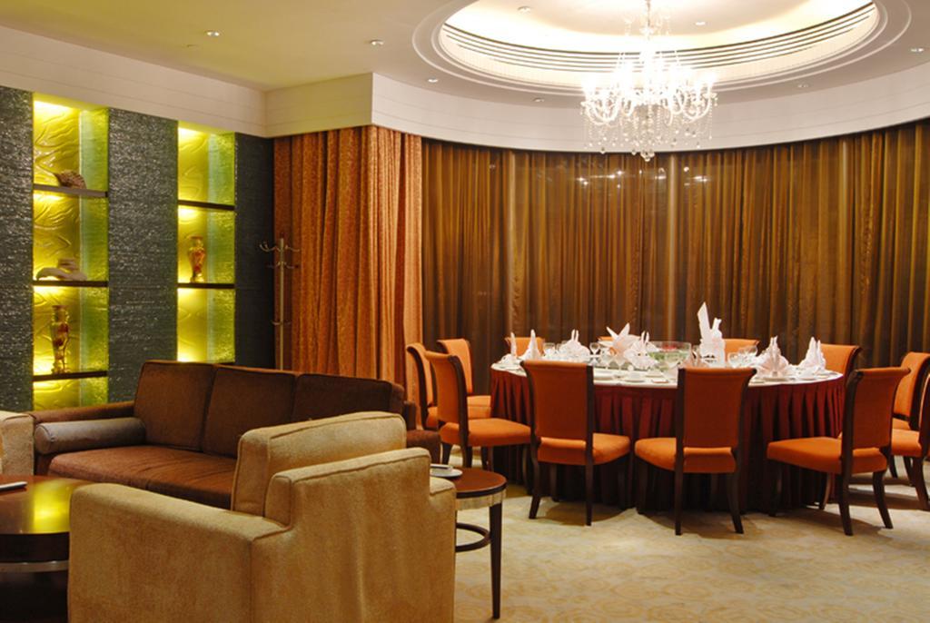Tienyow Grand Hotel Haikou  Exteriör bild
